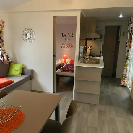 Location Mobil-home Climatise A 4* La Palmyre